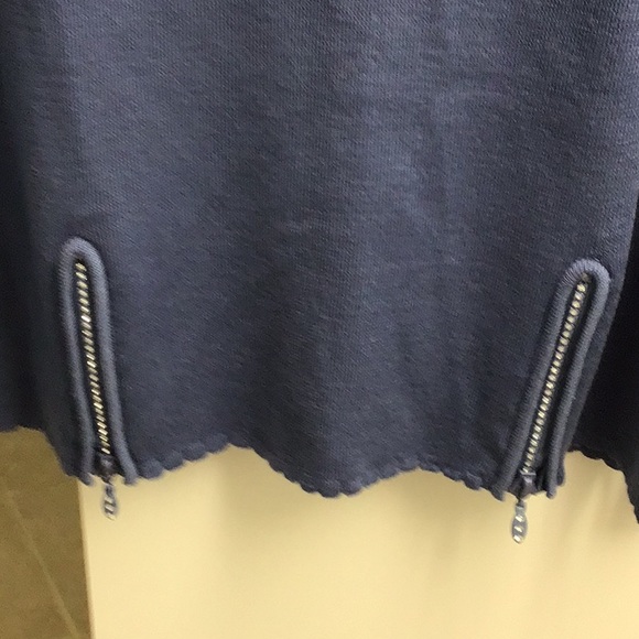 Blue sweater size large with zippers - Picture 6 of 9